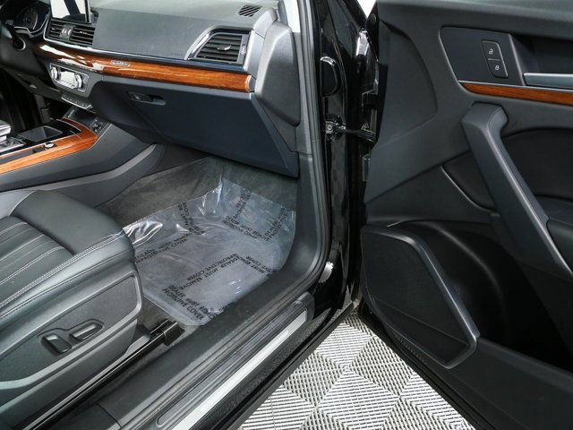 Used 2023 Audi Q5 2.0T Premium AWD/4WD image 24