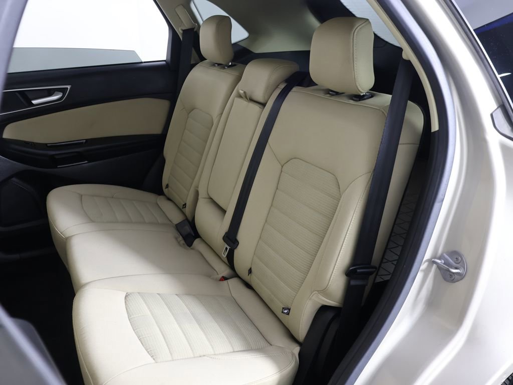 Used 2018 Ford Edge SEL image 26