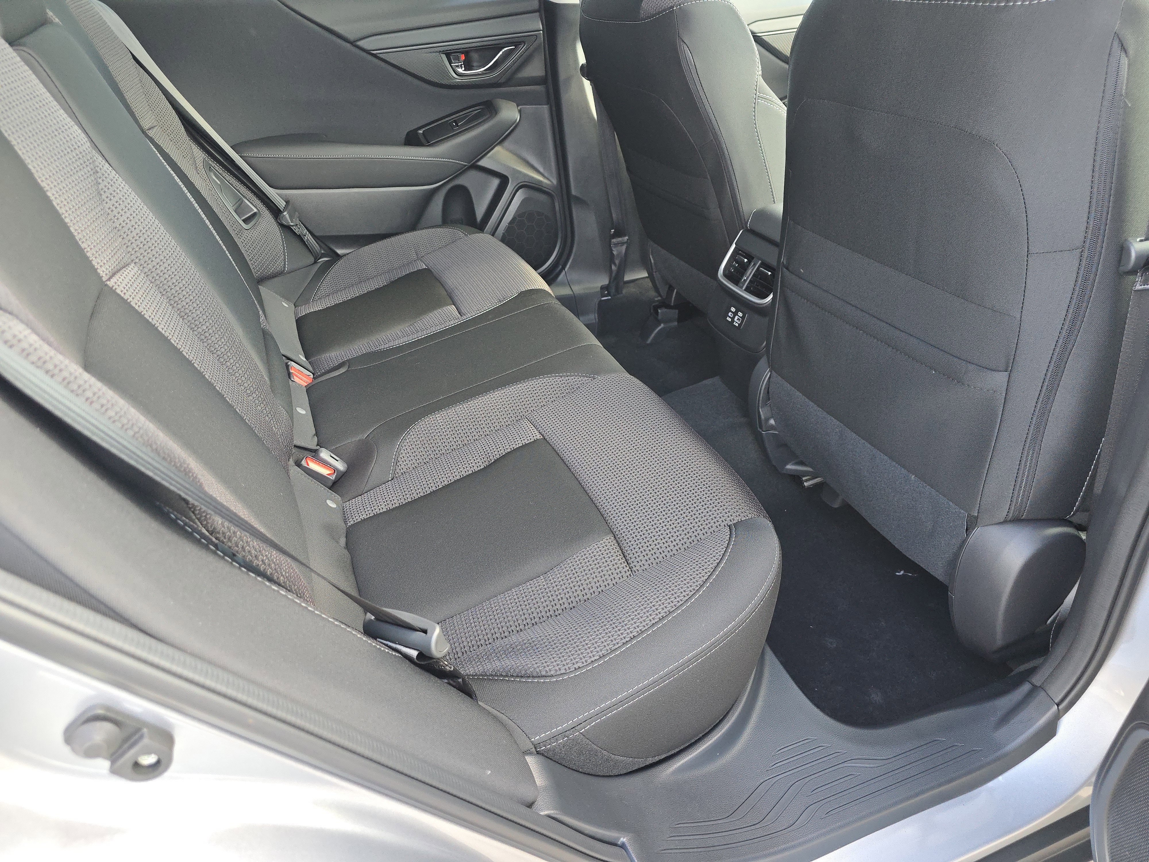 New 2025 Subaru Outback Premium image 18