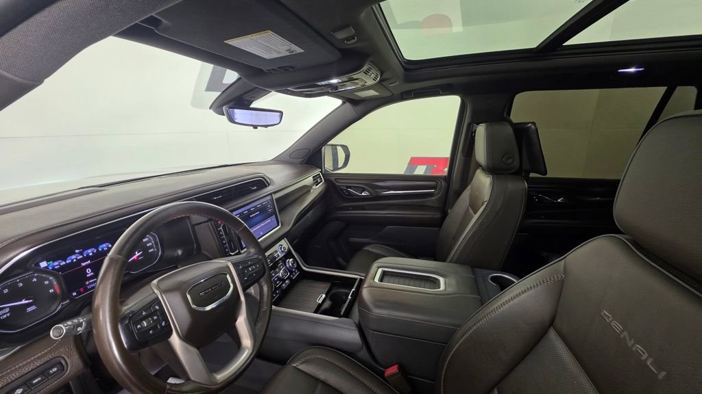 Used 2021 GMC Yukon Denali w/ Denali Ultimate Package image 9