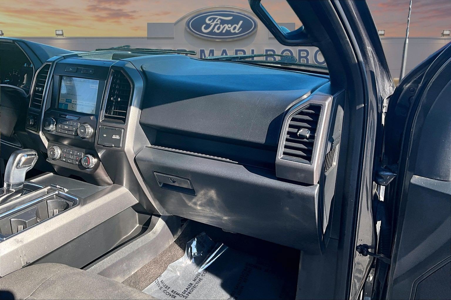 Used 2019 Ford F150 XLT w/ Equipment Group 302A Luxury AWD/4WD image 15