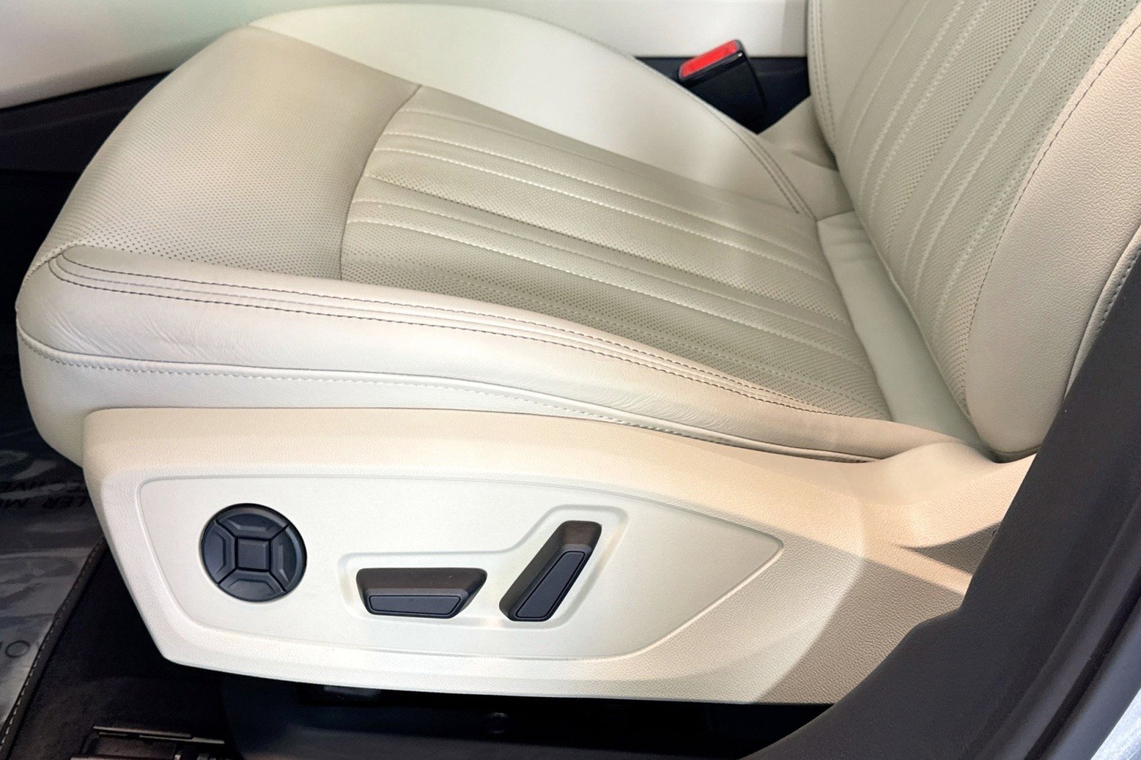 Used 2025 Audi A6 Premium w/ Convenience Plus Package image 18