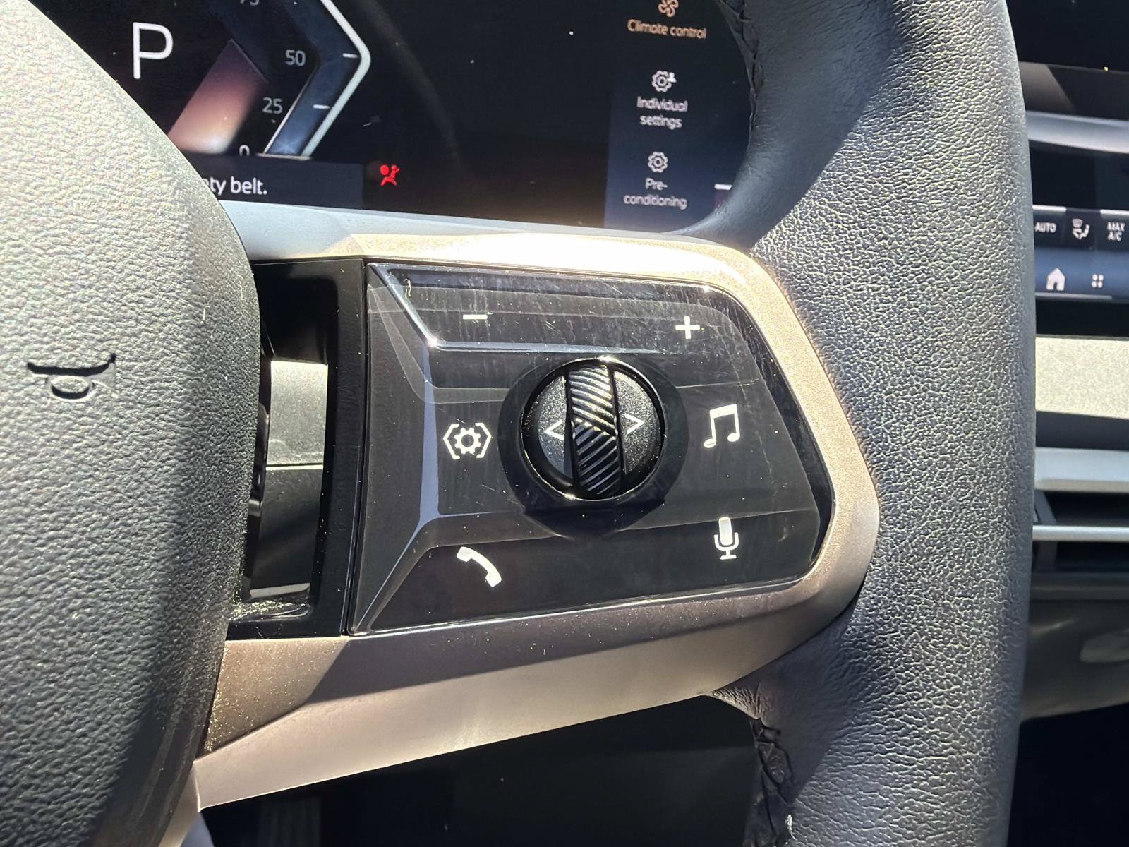Certified 2025 BMW iX xDrive50 AWD/4WD image 16