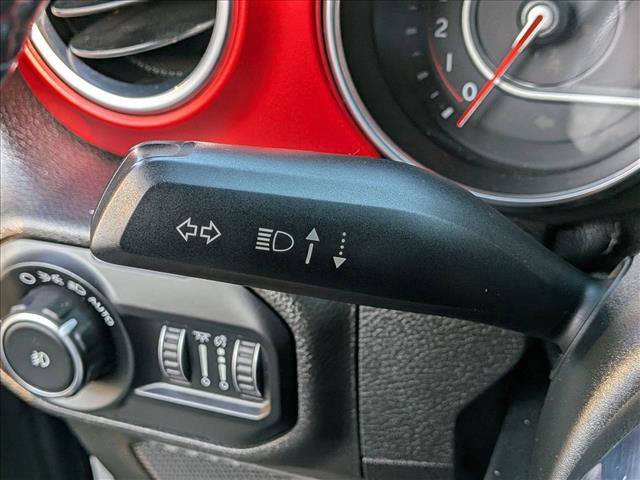 Used 2018 Jeep Wrangler Unlimited Rubicon image 14