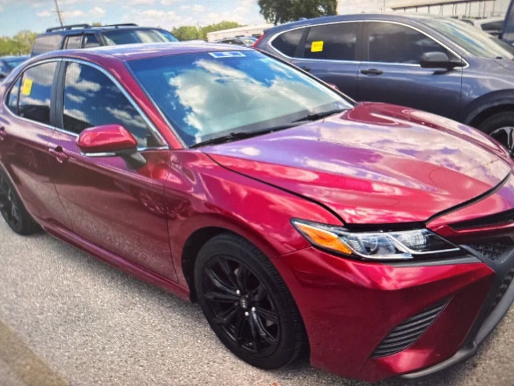 Used 2018 Toyota Camry SE w/ Audio Package FWD image 4