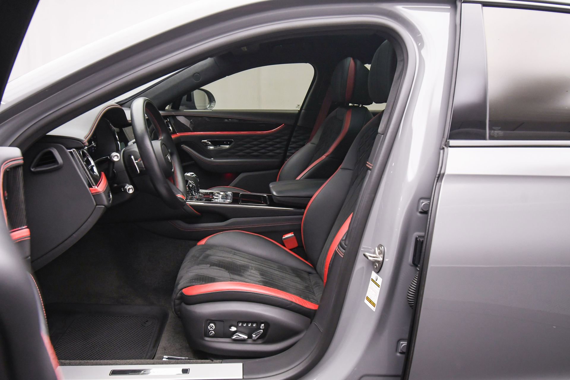 Certified 2023 Bentley Flying Spur W12 image 20