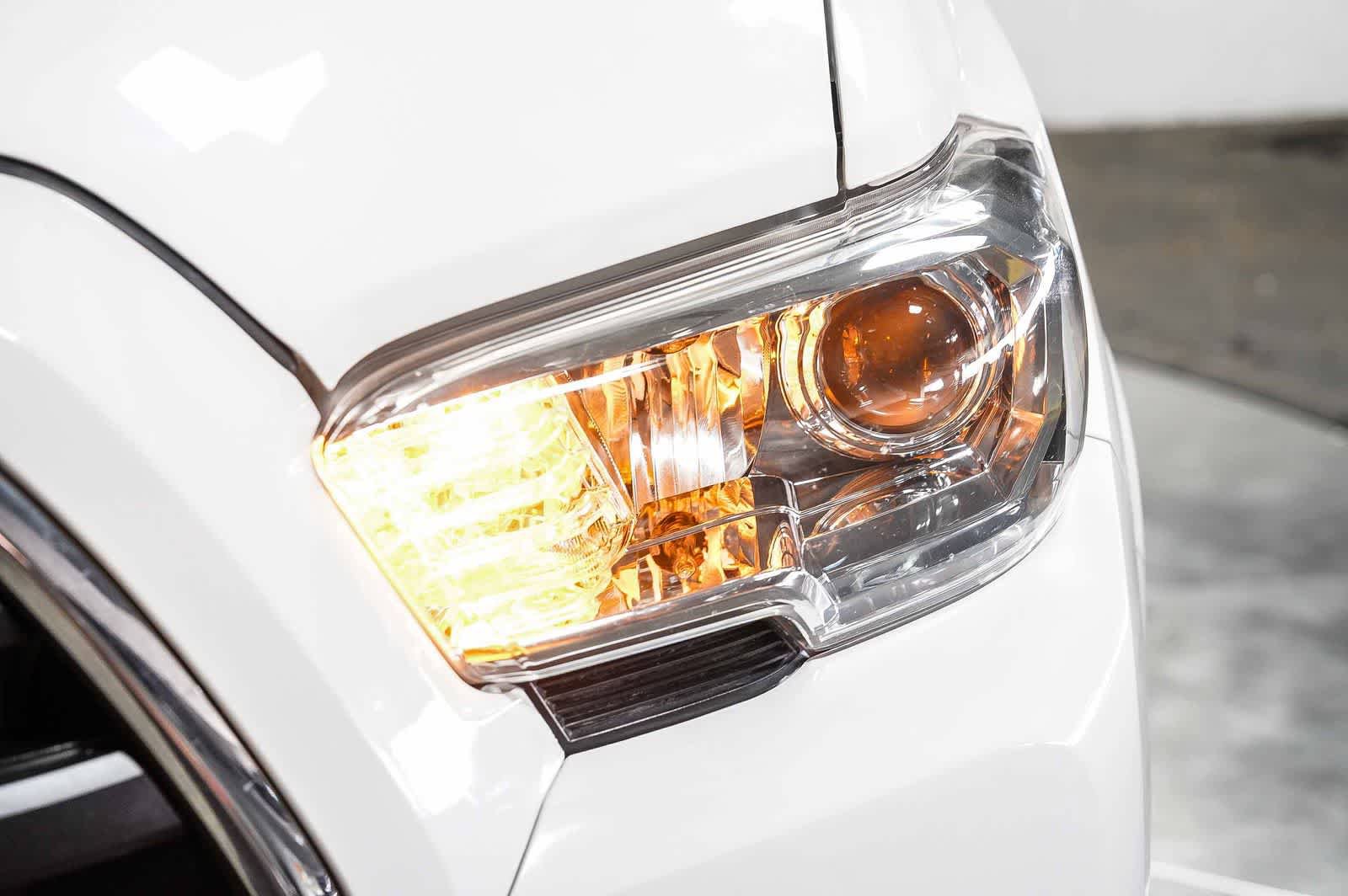 Certified 2019 Toyota Tacoma SR5 RWD image 8