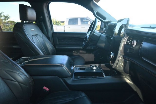 Used 2022 Ford Expedition Platinum RWD image 17