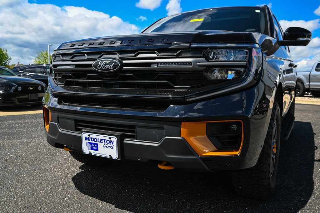 Used 2025 Ford Expedition Tremor AWD/4WD image 11