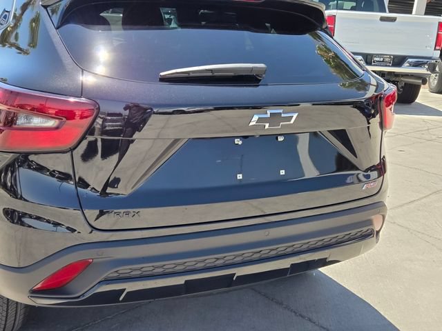 Certified 2025 Chevrolet Trax RS w/ Driver Confidence Package FWD image 5