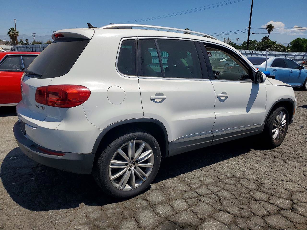 Used 2012 Volkswagen Tiguan SE FWD image 5