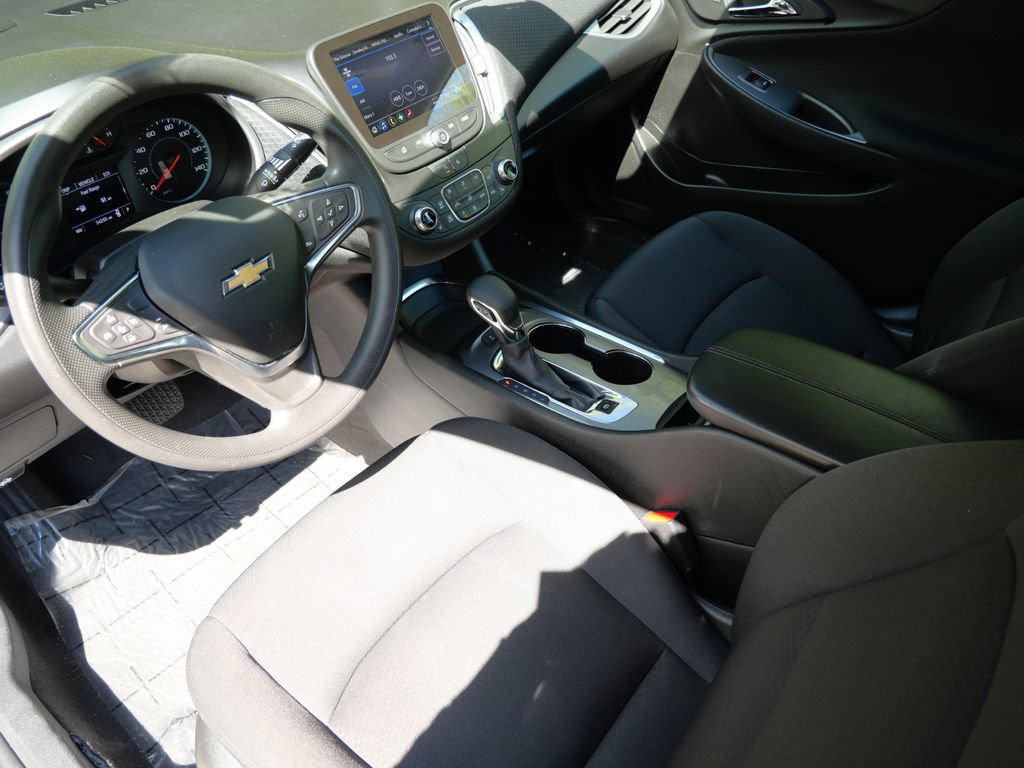 Used 2024 Chevrolet Malibu LT FWD image 12