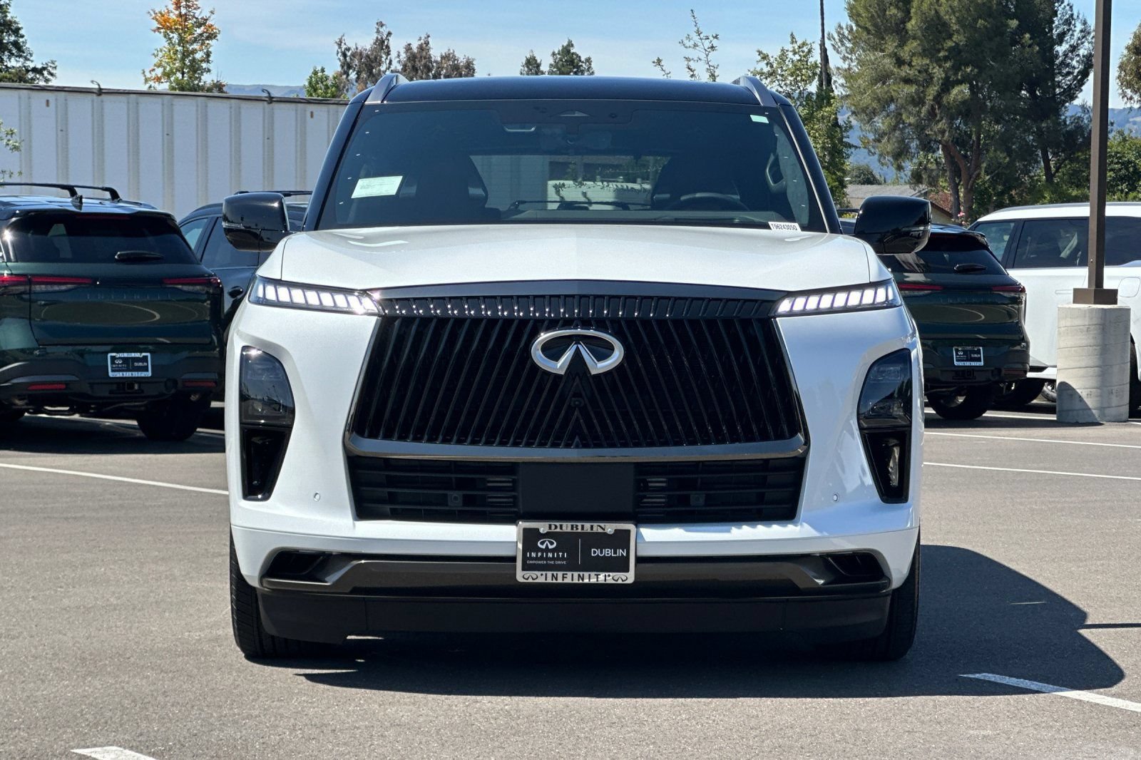 New 2026 INFINITI QX80 Autograph w/ Premium Cargo Package AWD/4WD image 8