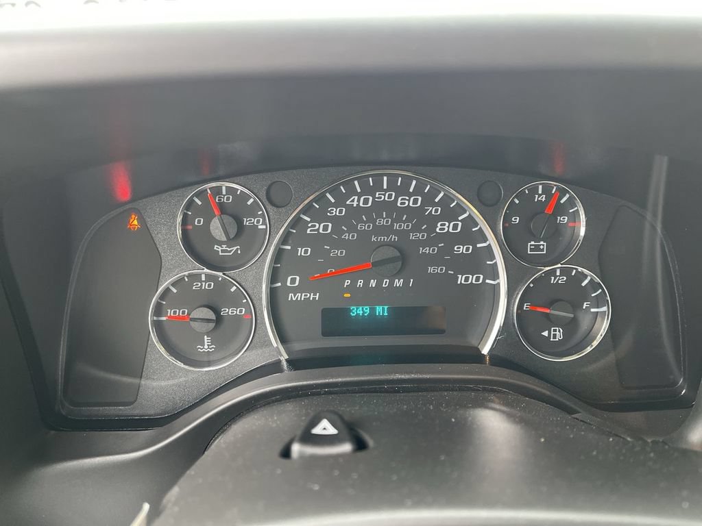 New 2025 Chevrolet Express 3500 w/ Power Convenience Package RWD image 9