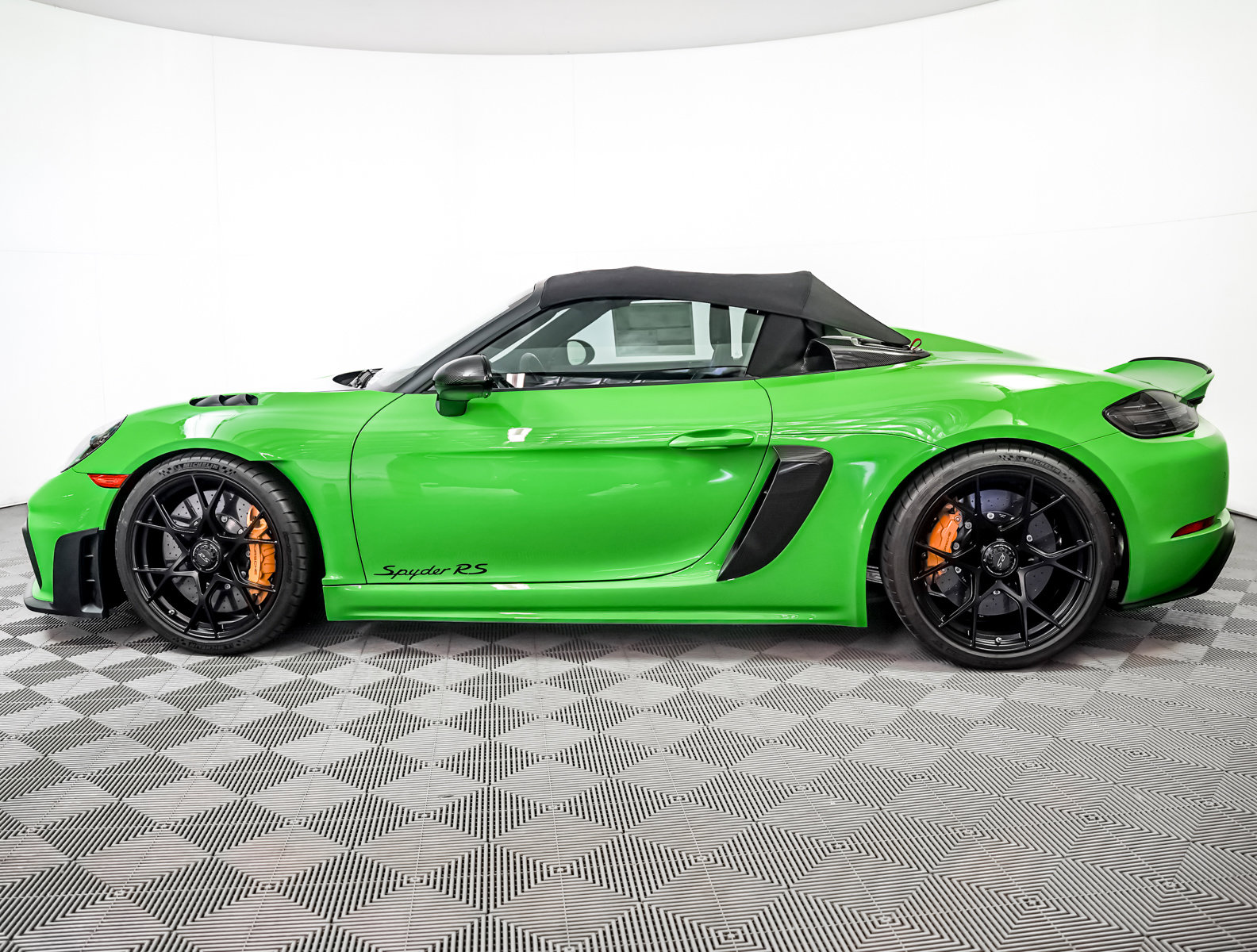 Used 2025 Porsche 718 Boxster Spyder RS image 18