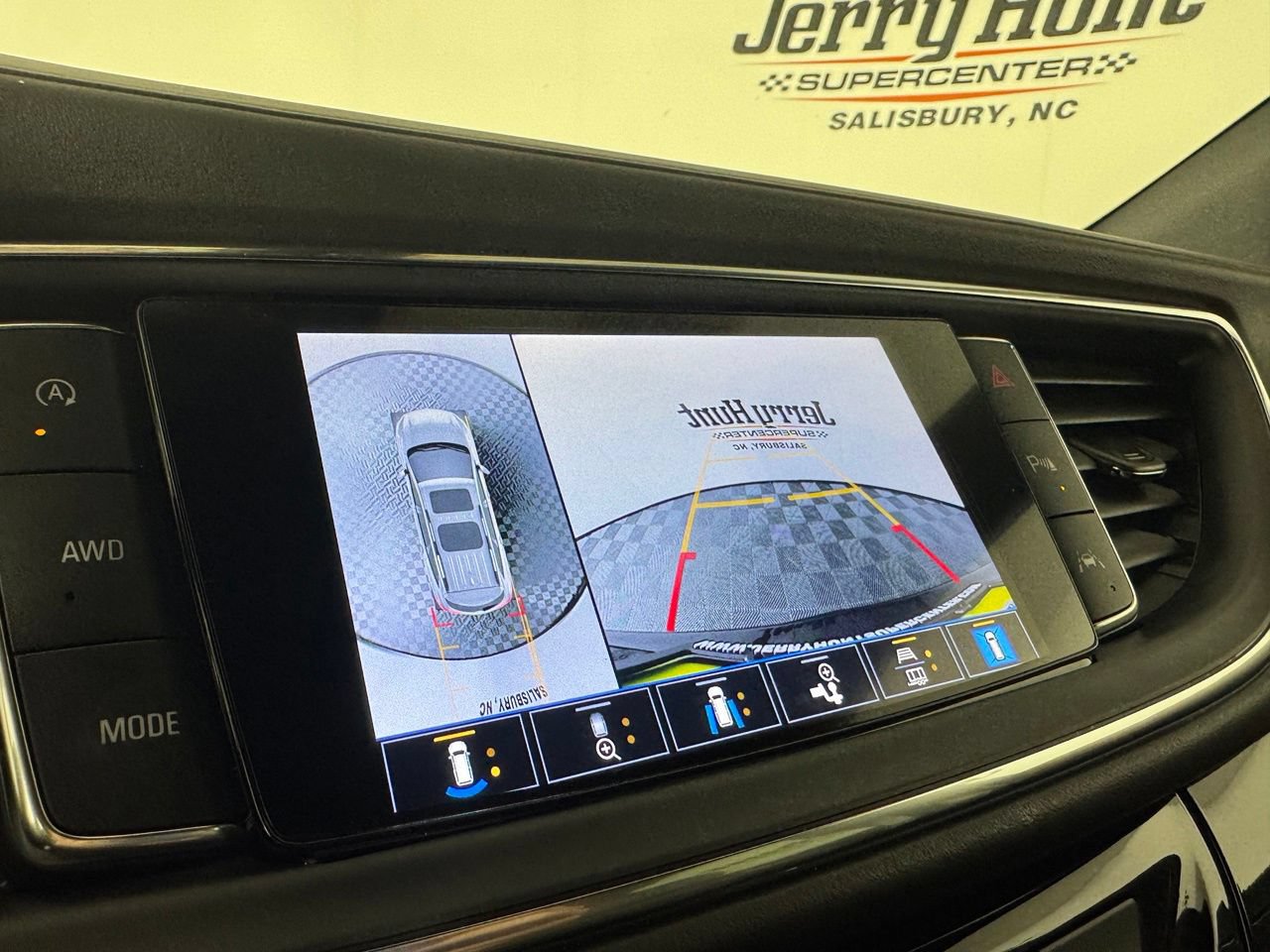 Used 2023 Buick Enclave Avenir w/ Avenir Technology Package AWD/4WD image 30