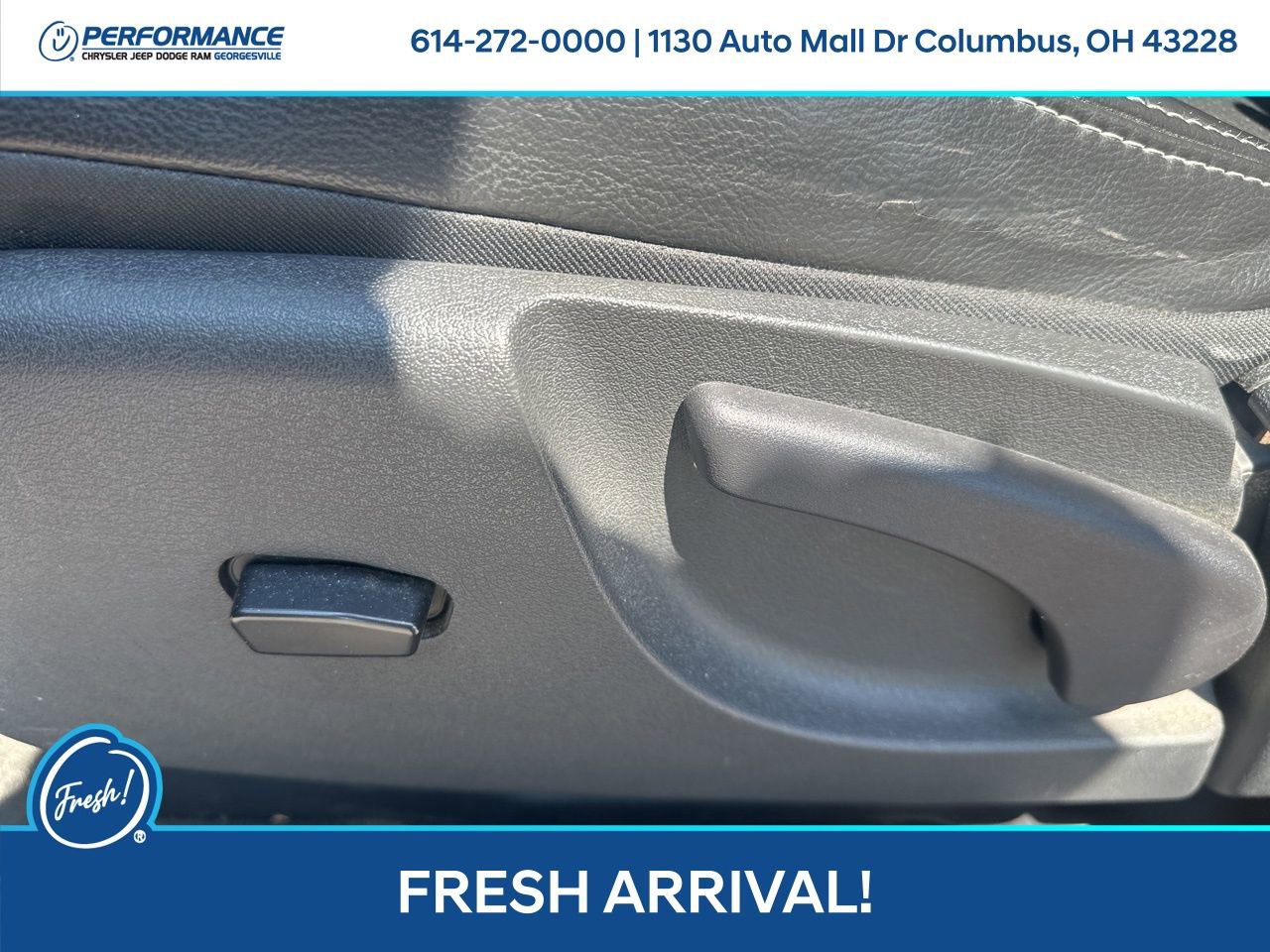 Used 2012 Jeep Liberty Limited w/ Comfort/Convenience Group AWD/4WD image 12