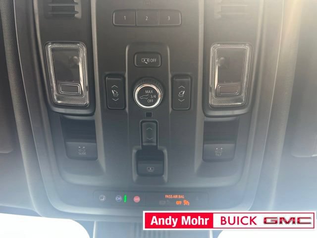 Used 2023 GMC Yukon Denali Ultimate AWD/4WD image 29