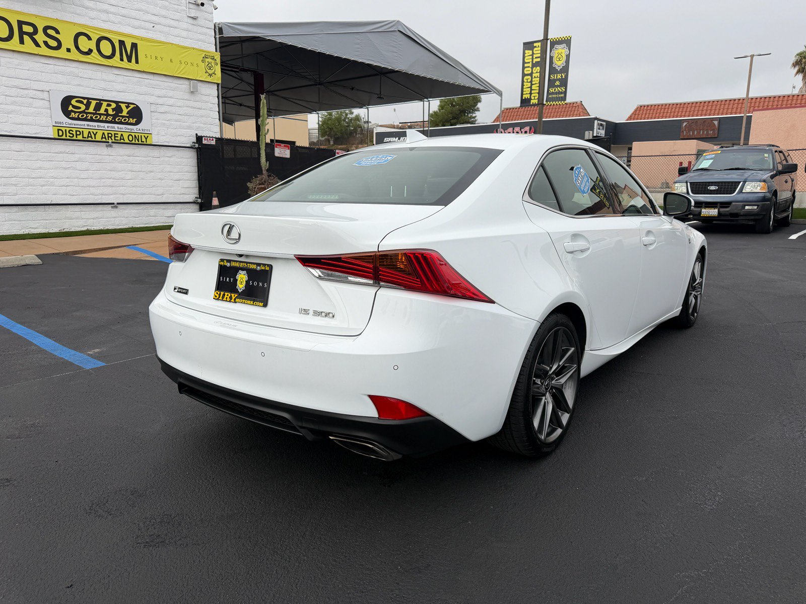 Used 2020 Lexus IS 300 F Sport w/ F Sport Package RWD image 3