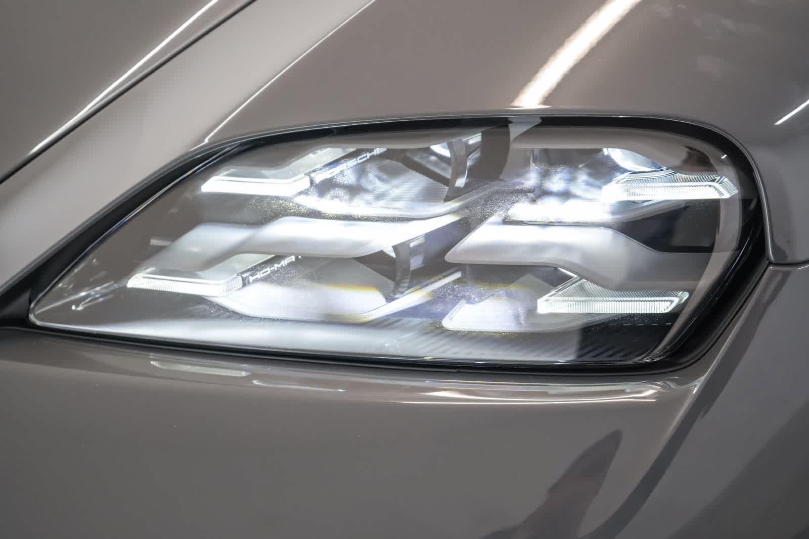 New 2026 Porsche Taycan 4S AWD/4WD image 15