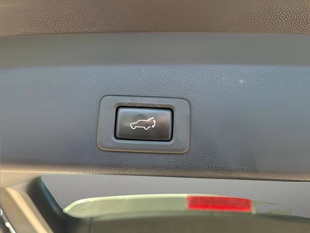 Used 2019 Subaru Ascent Limited w/ Popular Package #3 image 11