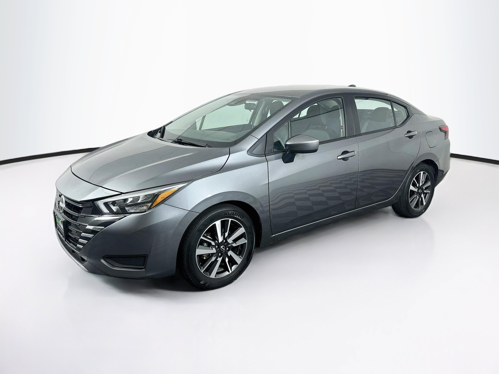 Used 2025 Nissan Versa SV FWD image 3