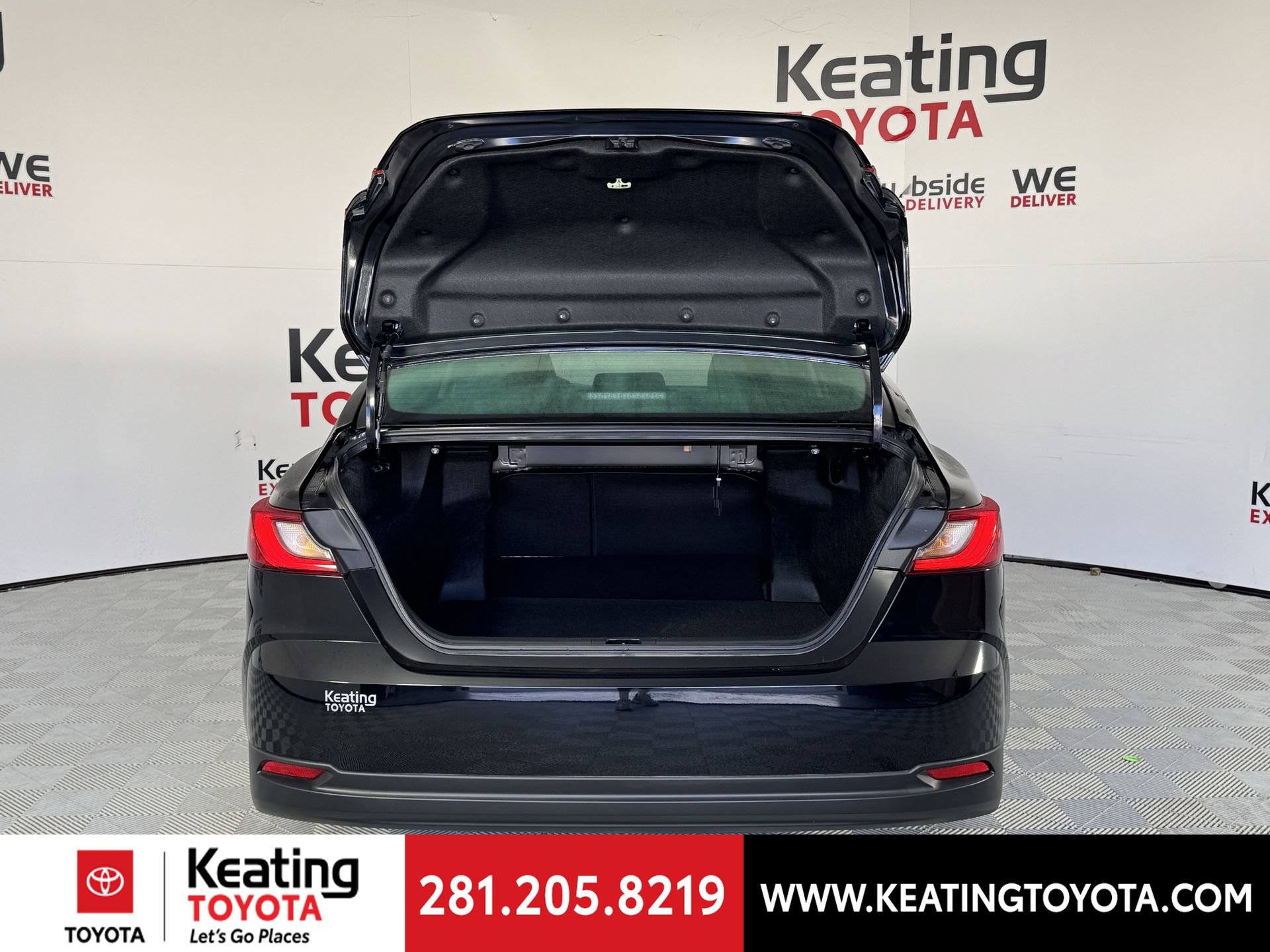 Used 2026 Toyota Camry LE FWD image 17