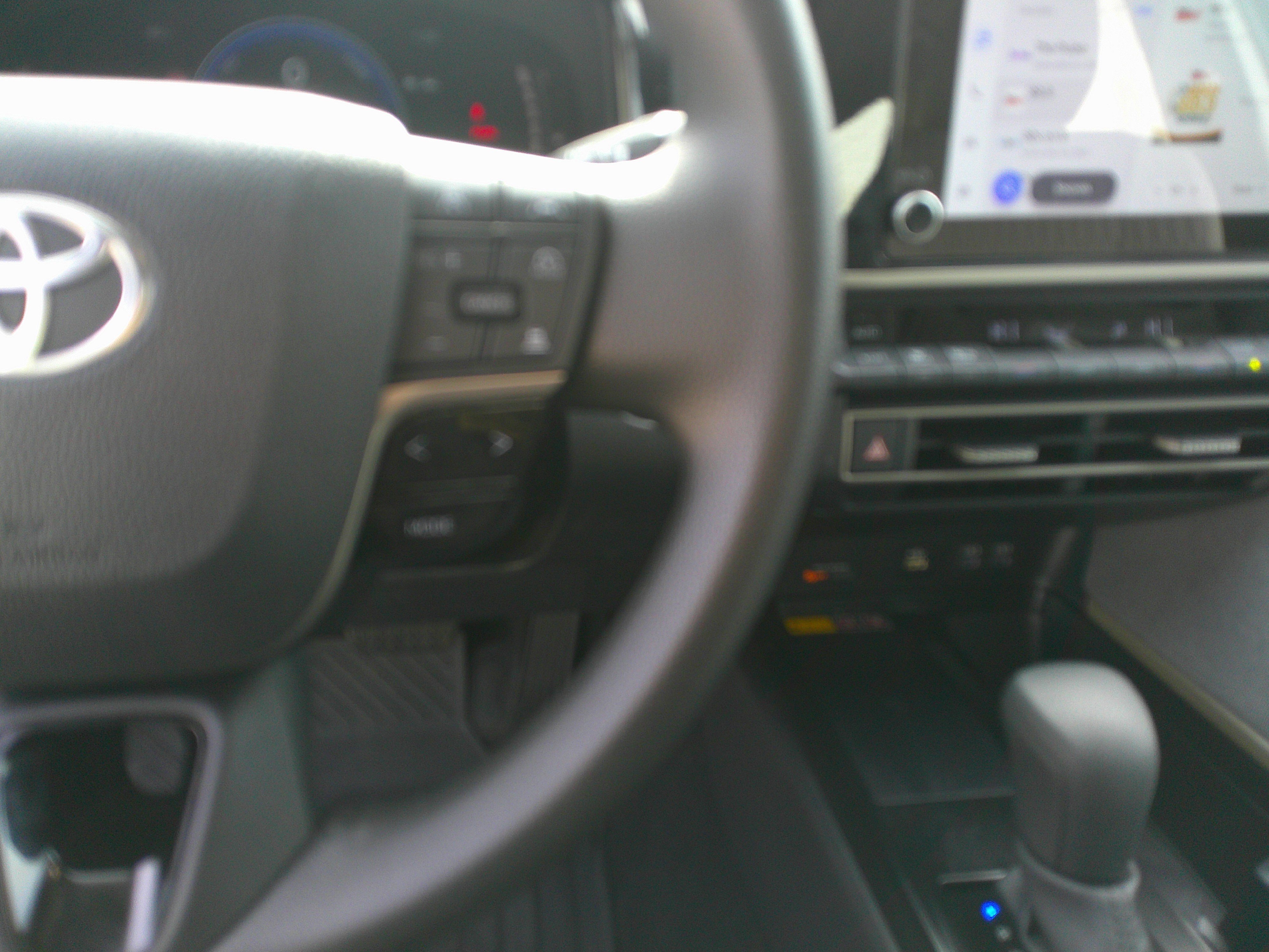 Used 2025 Toyota Camry LE image 21