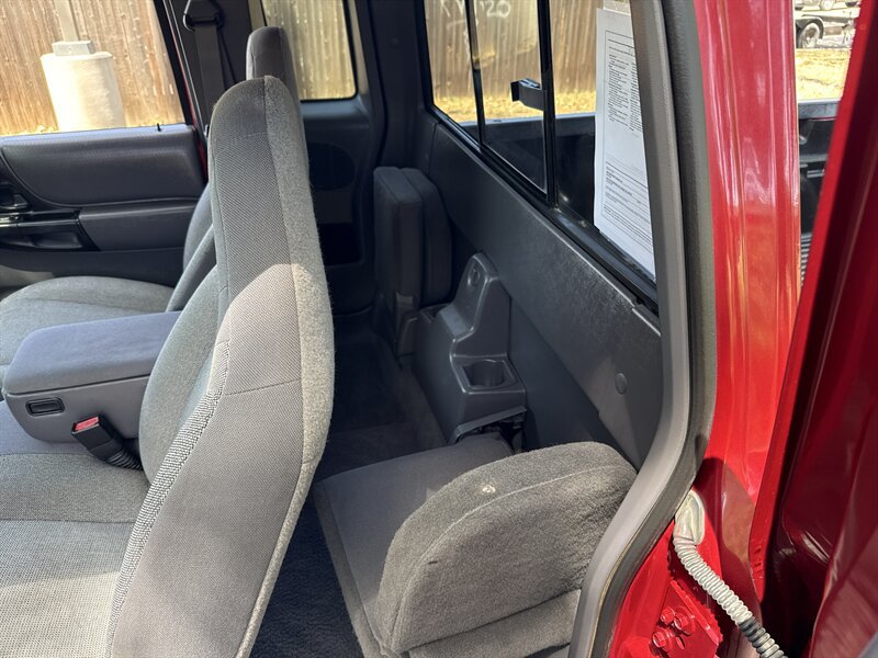 Used 2001 Ford Ranger XLT AWD/4WD image 17