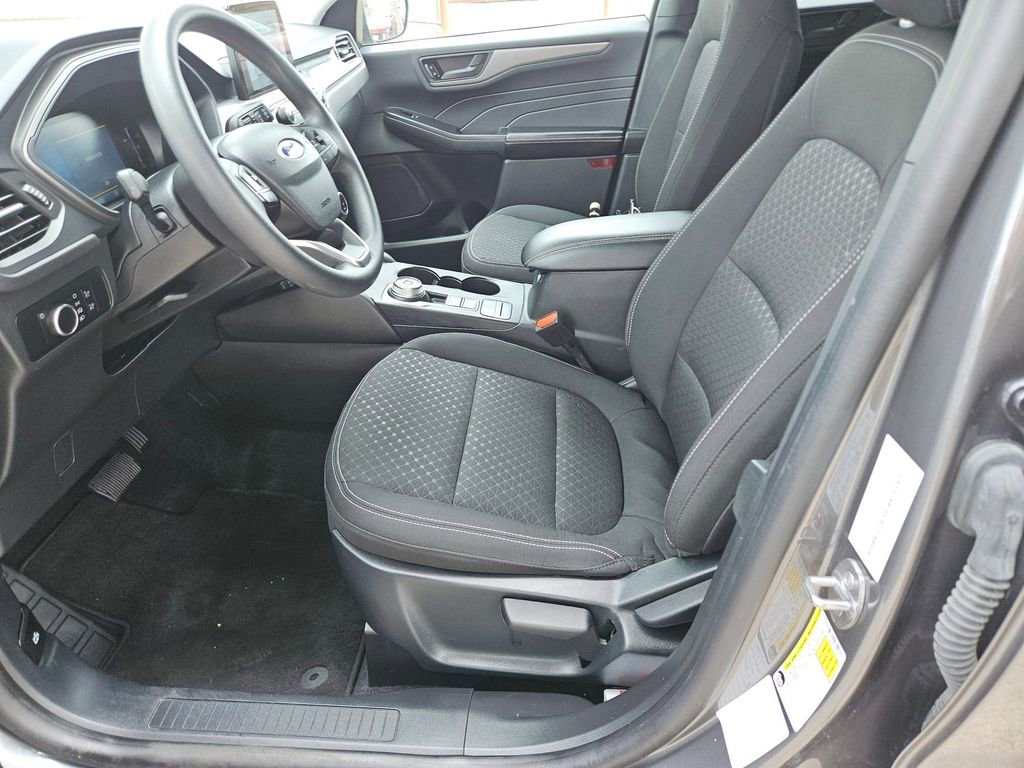 Used 2025 Ford Escape Active AWD/4WD image 11
