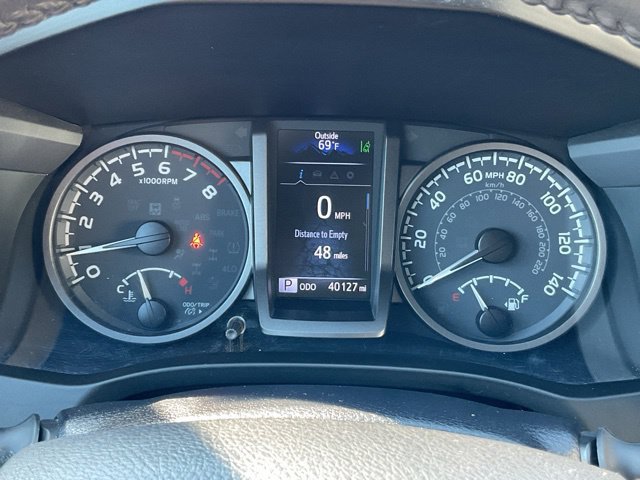 Used 2022 Toyota Tacoma TRD Off-Road w/ Technology Package RWD image 23