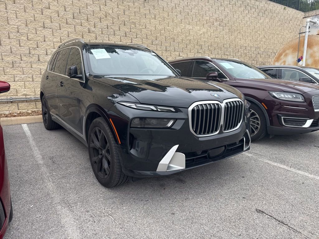 Certified 2025 BMW X7 xDrive40i w/ Premium Package AWD/4WD image 2