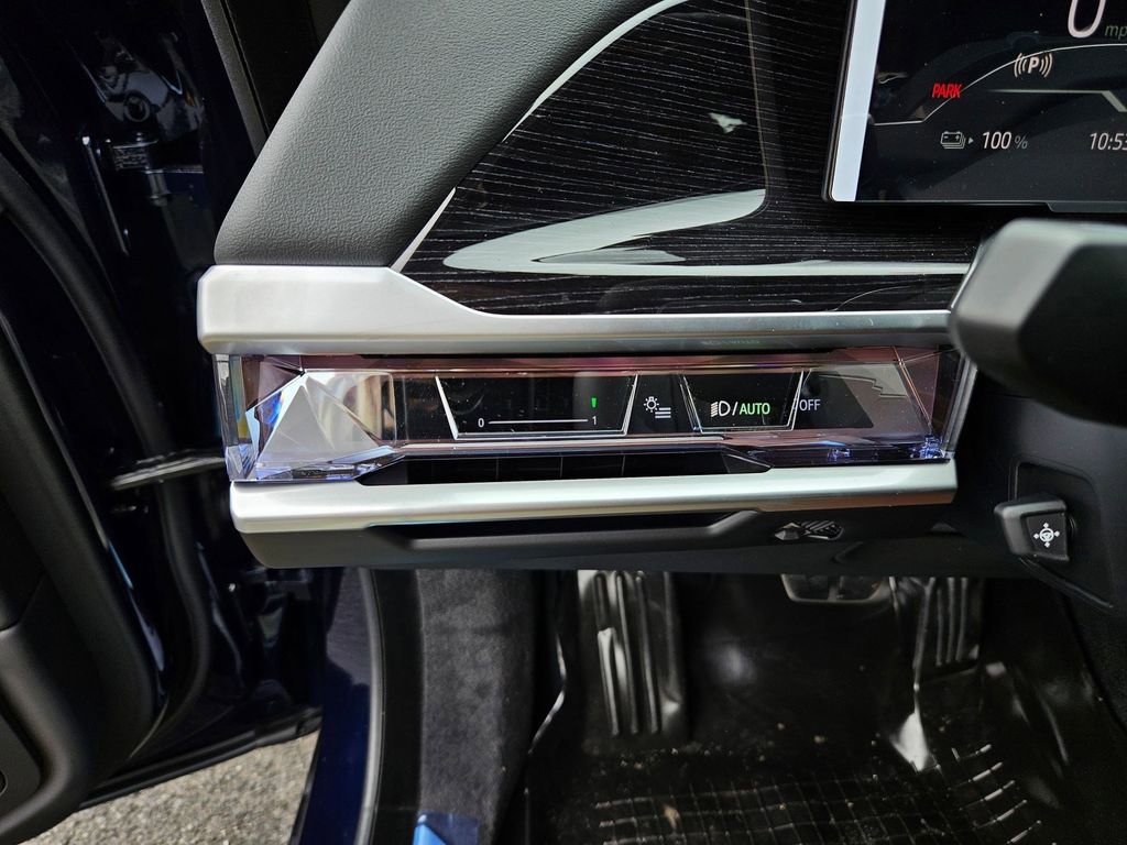 Used 2026 BMW i7 xDrive60 image 17