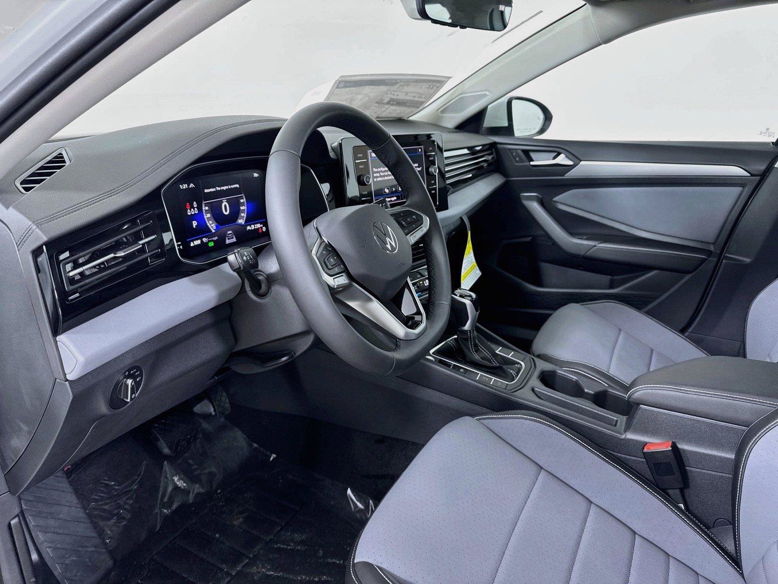 New 2027 Volkswagen Jetta SE FWD image 9