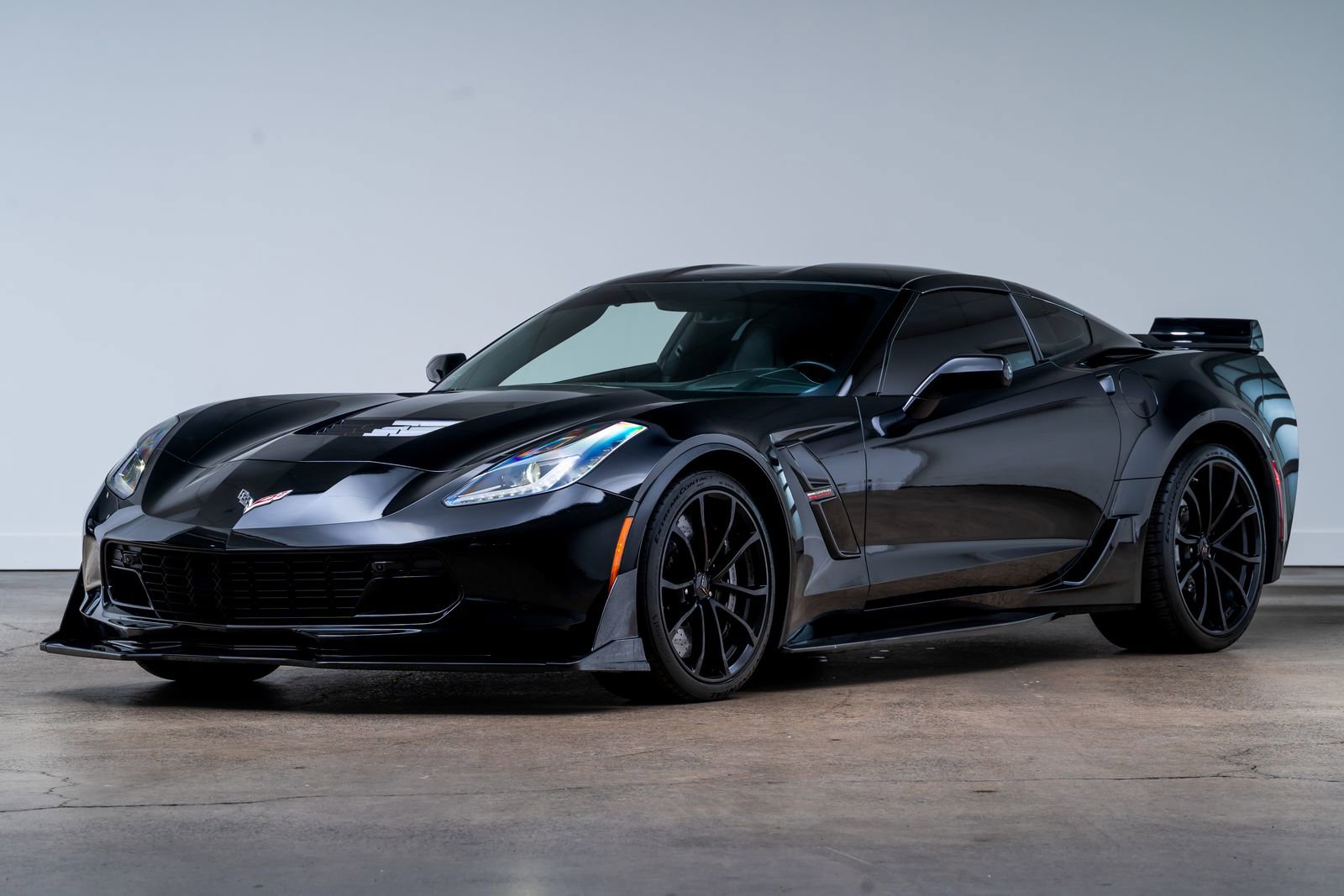 Used 2018 Chevrolet Corvette Grand Sport RWD image 3