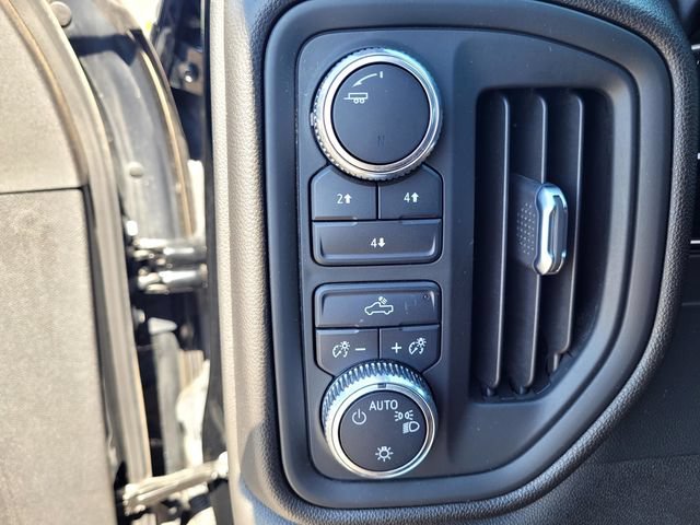 Used 2021 GMC Sierra 3500 4x4 Crew Cab w/ Gooseneck/5TH Wheel Package image 14