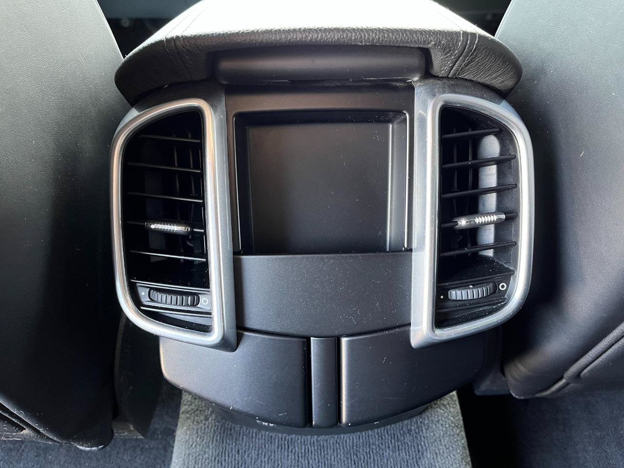 Used 2015 Porsche Cayenne Diesel AWD/4WD image 15