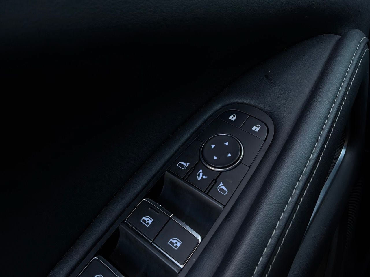 Used 2026 INFINITI QX60 Luxe FWD image 28