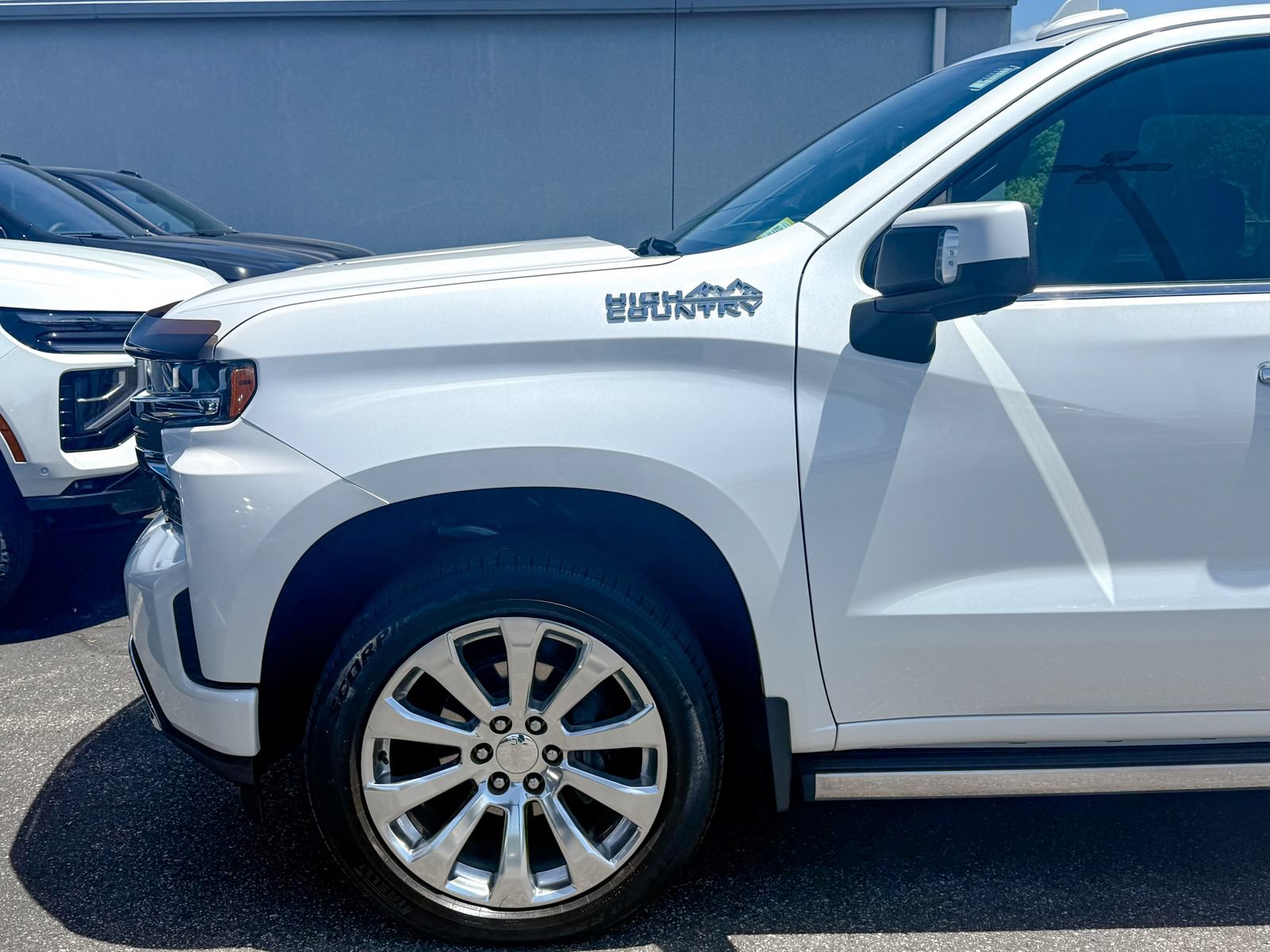 Certified 2019 Chevrolet Silverado 1500 High Country w/ Technology Package AWD/4WD image 7