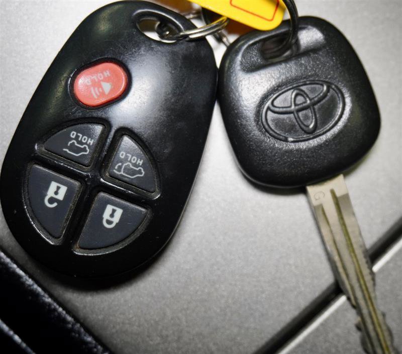 Used 2011 Toyota Highlander SE w/ Tow Pkg AWD/4WD image 42