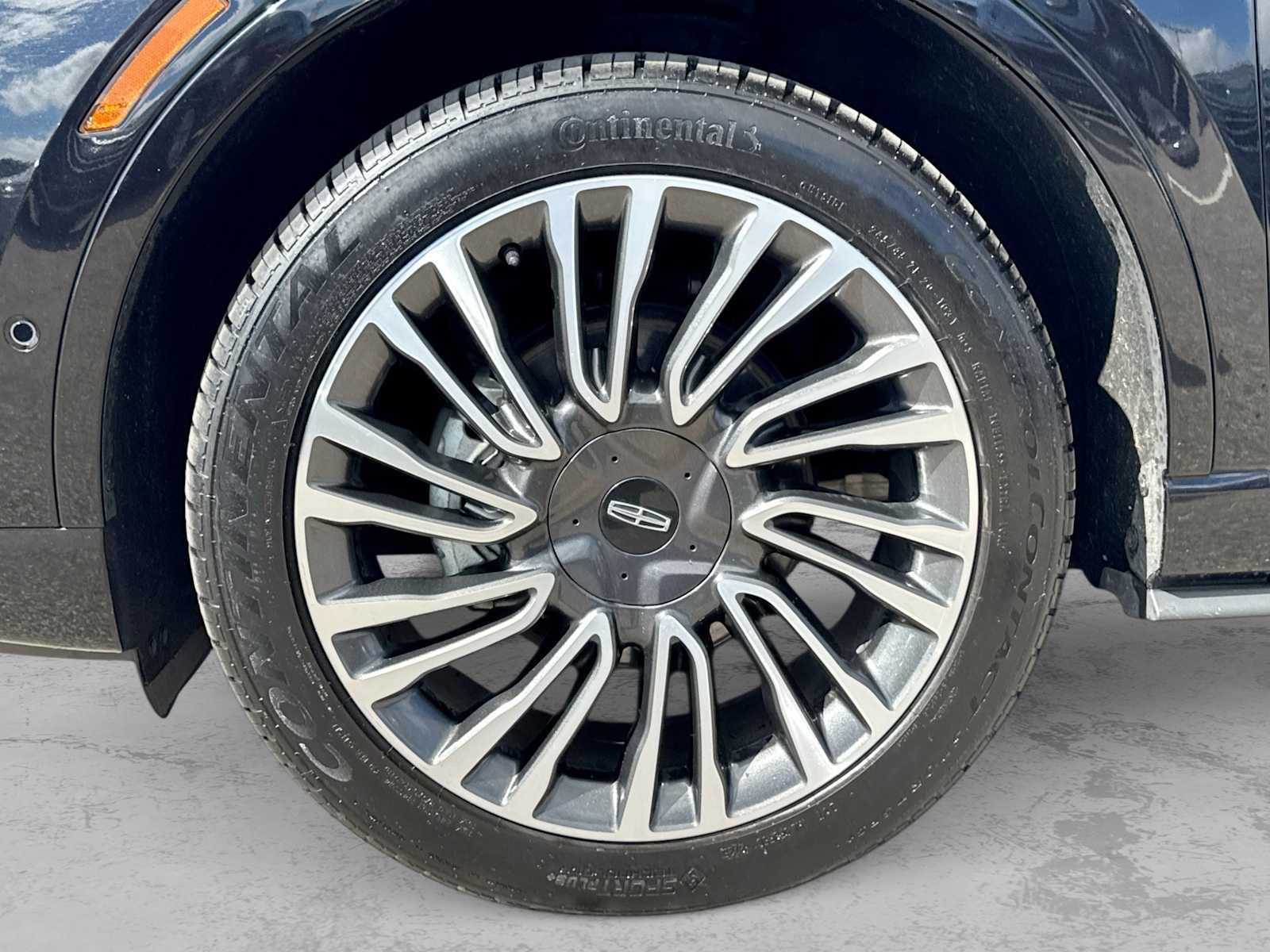 Used 2020 Lincoln Corsair Reserve w/ Equipment Group 201A AWD/4WD image 13