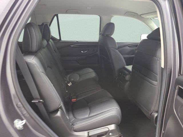 Used 2025 Honda Pilot EX-L image 13