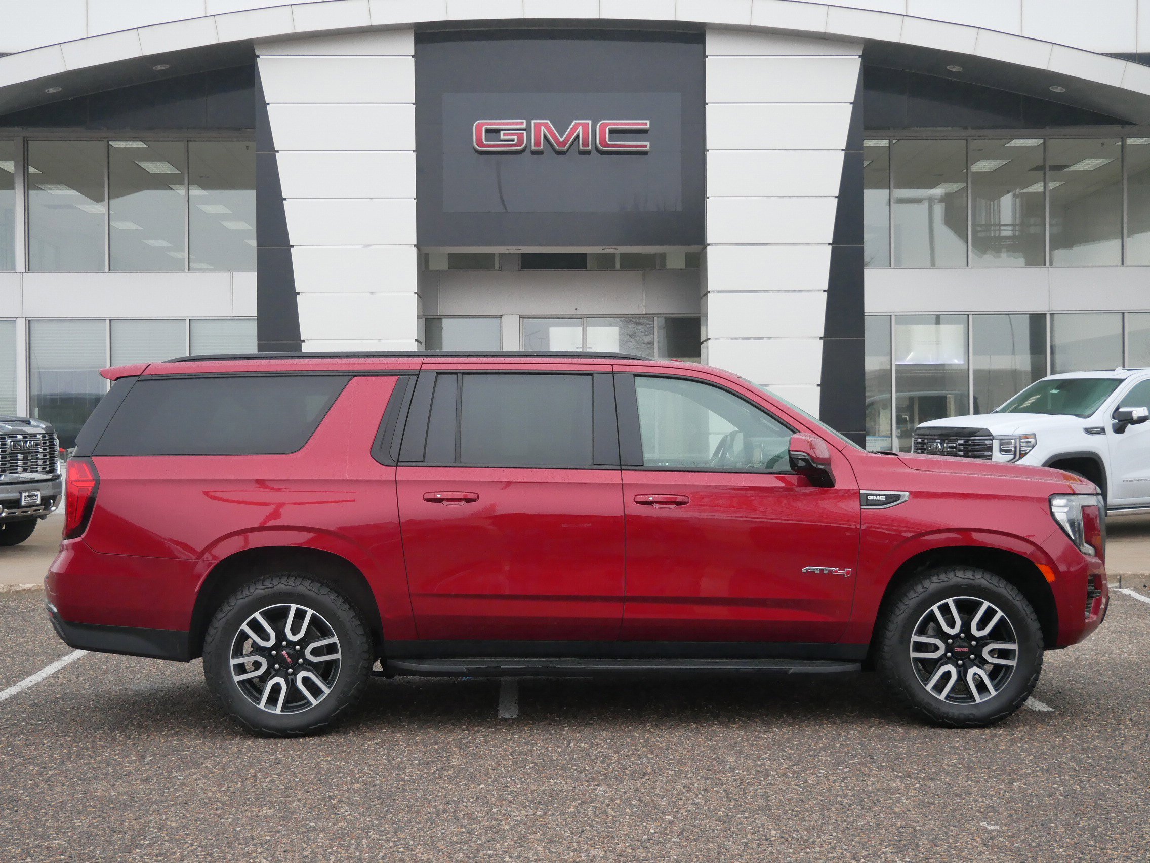 Used 2021 GMC Yukon XL AT4 w/ Rear Media and Nav Package AWD/4WD image 2