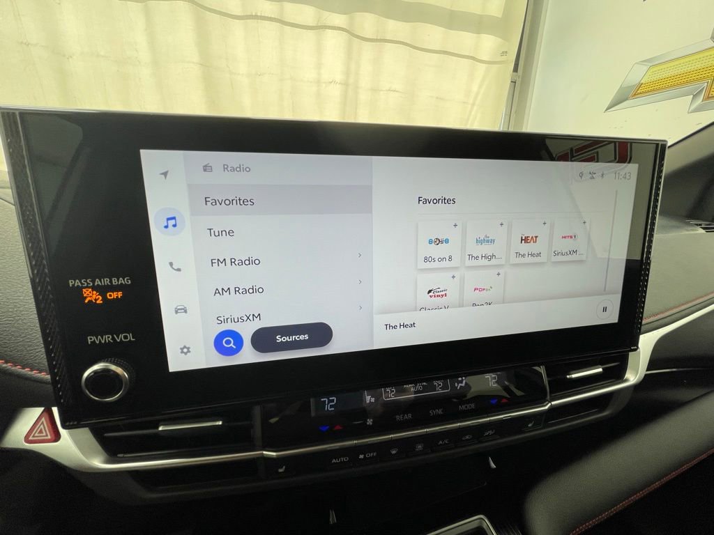 Used 2025 Toyota Sienna XSE image 26