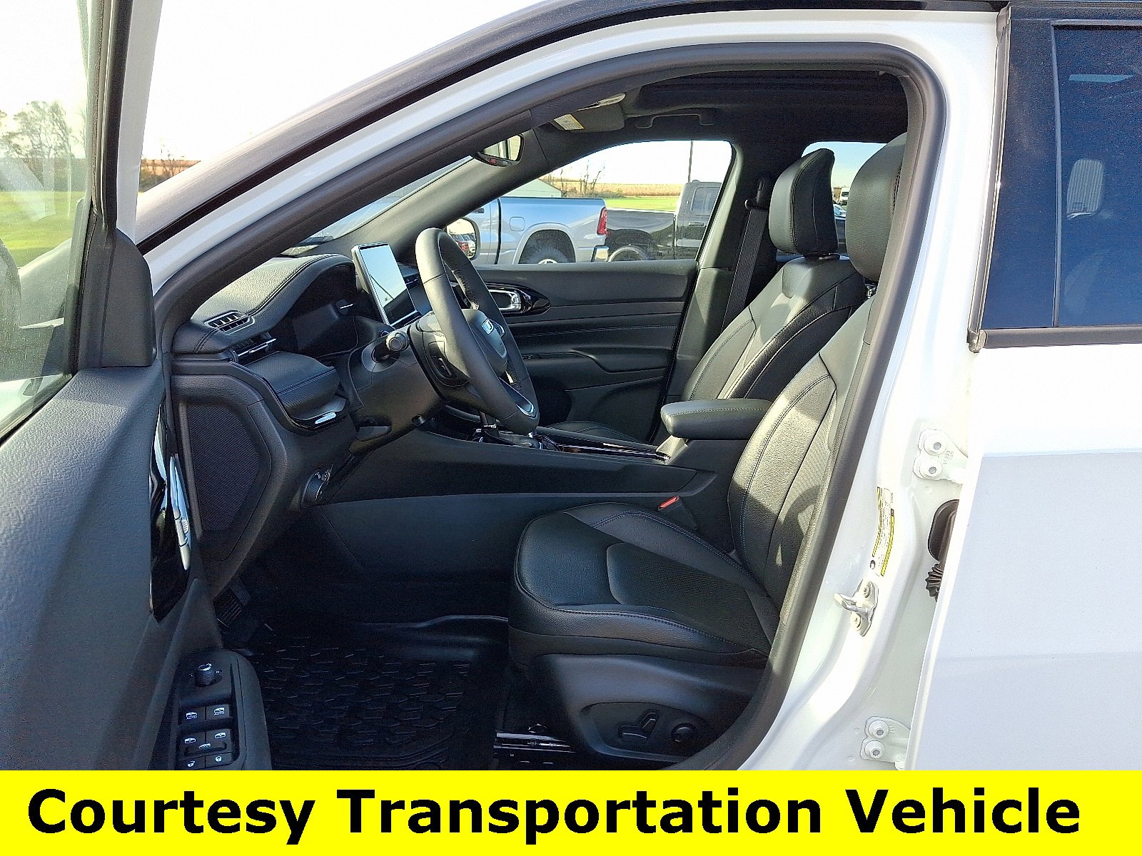 New 2025 Jeep Compass Limited w/ High Altitude Package image 7