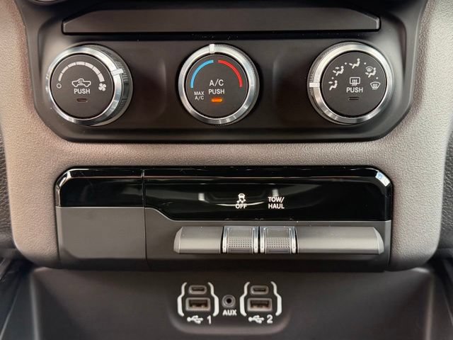 Used 2022 RAM 1500 Big Horn AWD/4WD image 32