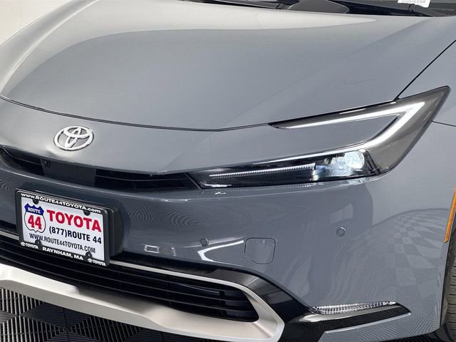 New 2026 Toyota Prius Plug-In Hybrid FWD image 3