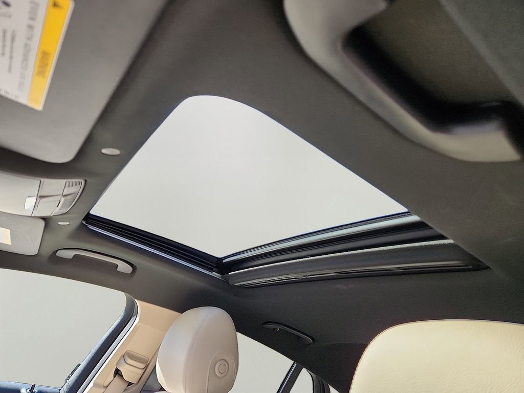 Used 2021 Mercedes-Benz GLC 300 4MATIC Coupe image 15