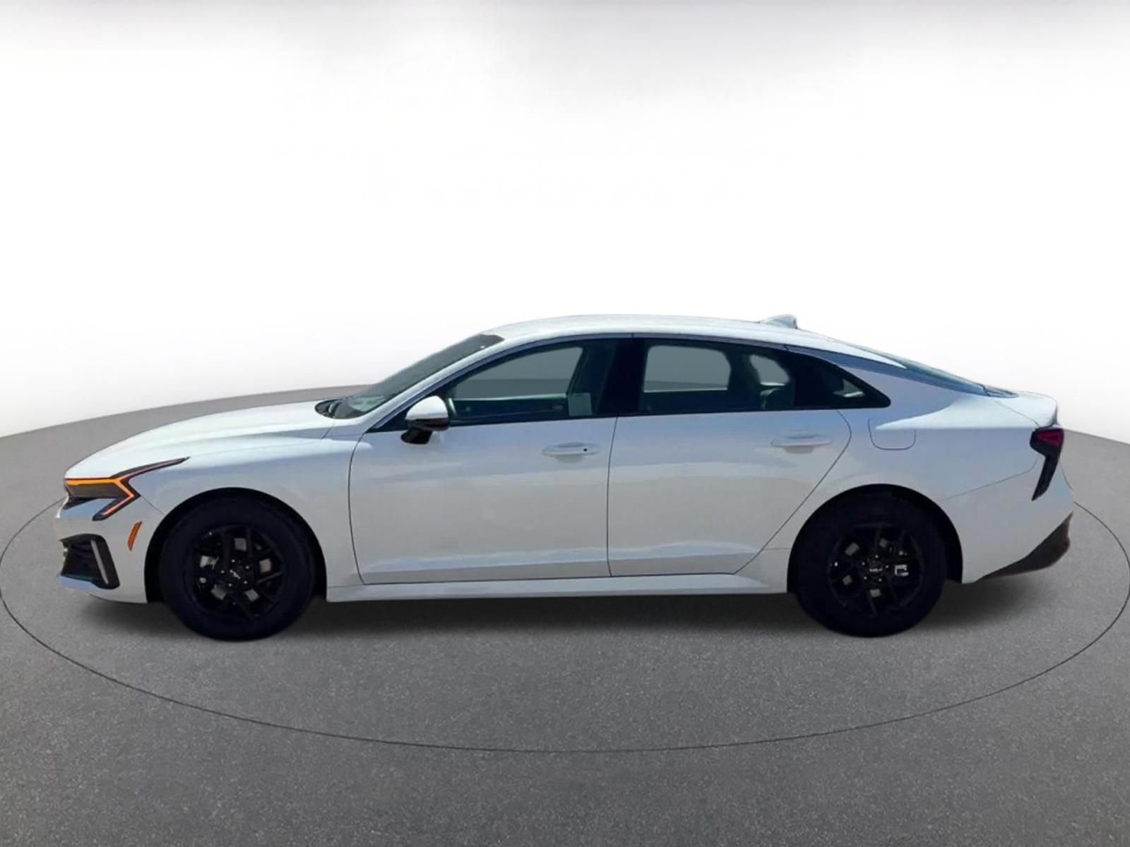Used 2025 Kia K5 LXS image 9