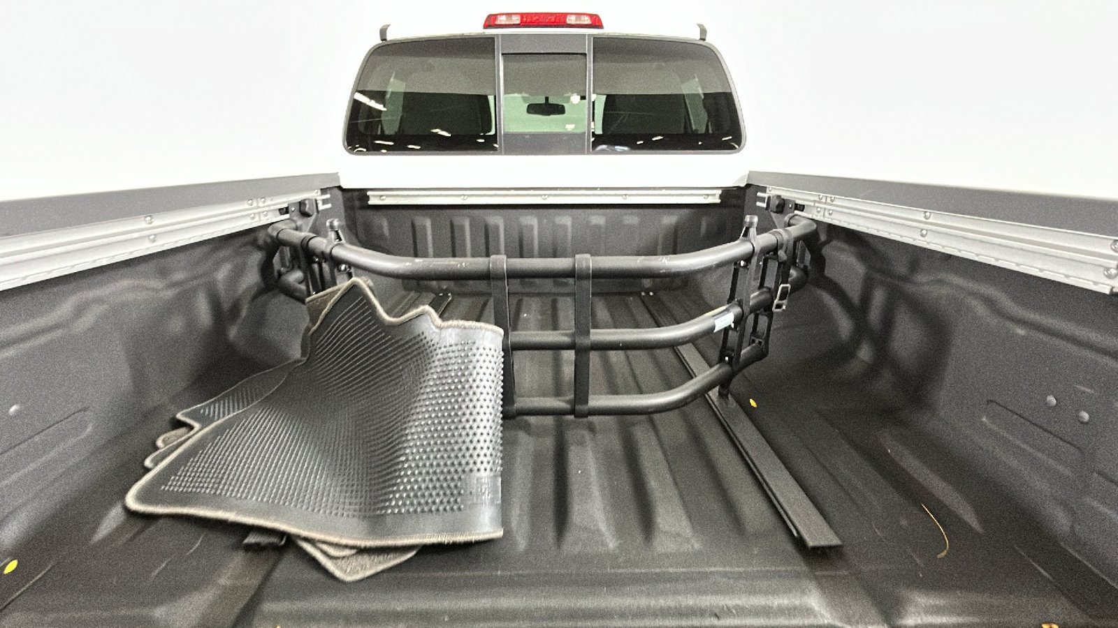 Used 2020 Nissan Frontier SV w/ Midnight Edition Floor Mats AWD/4WD image 33